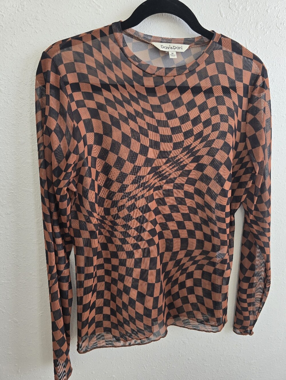 Davi & Dani Women's Long Sleeve Brown & Black Checkered Mesh Top Size Medium - Picture 6 of 10